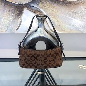 🍫 Chocolate Brown Coach Baguette Bag